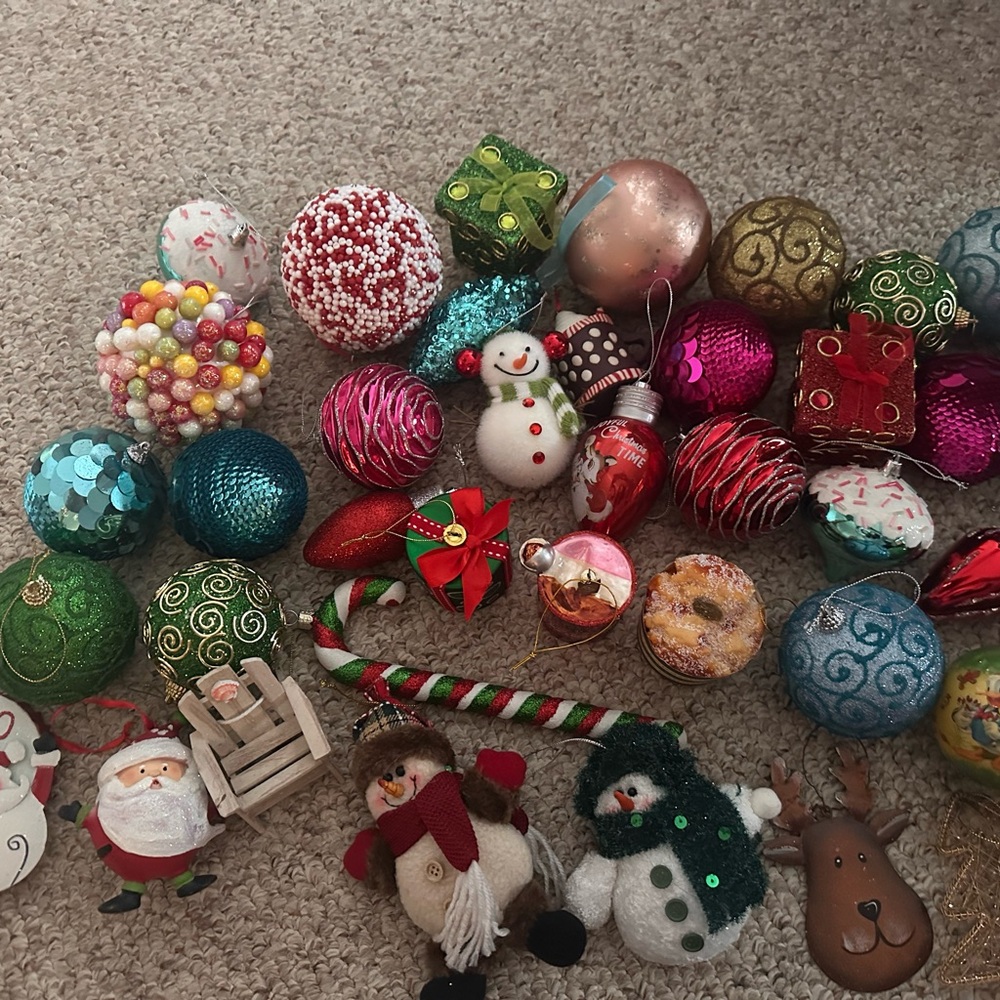 Festive Holiday Ornament Set - Multicolor